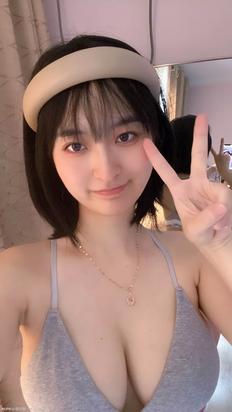 【JRs收藏】真·虎扑女神居家私房照｜运动背心×素颜状态×生活感抓拍